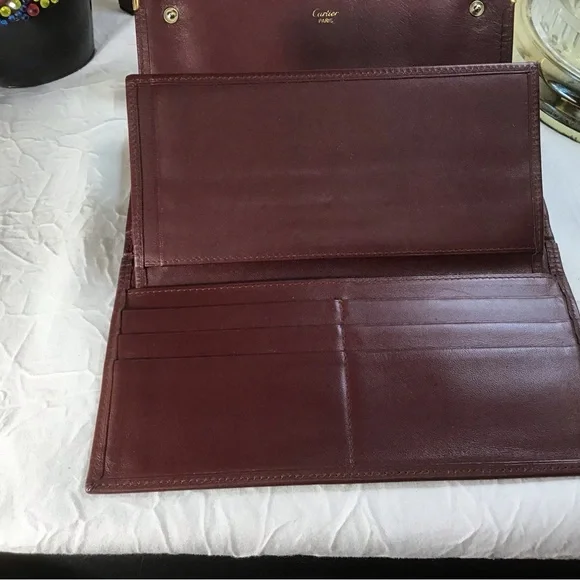 🔴Authentic CARTIER Trifold wallet, made in Paris.